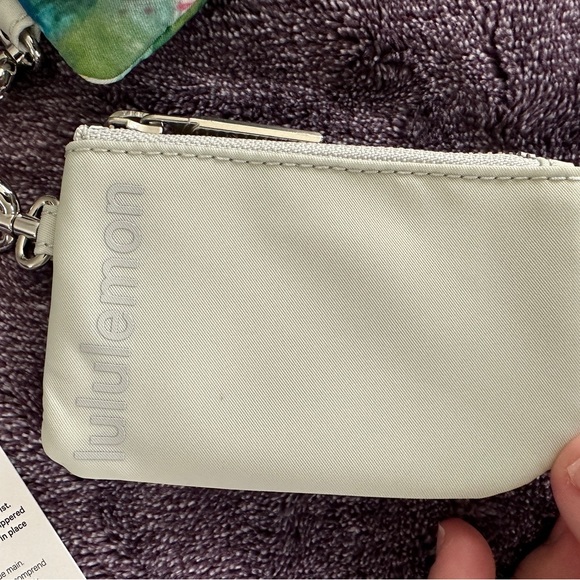 NWT Lululemon Dual Pouch Wristlet - Picture 3 of 3